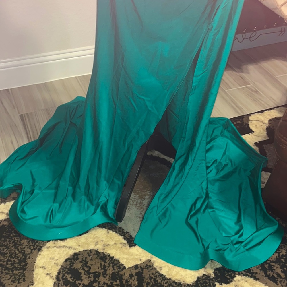 Formal Dress - Picture 2 of 3